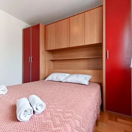 Апартаменты Ina *