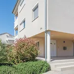Ina Διαμέρισμα
