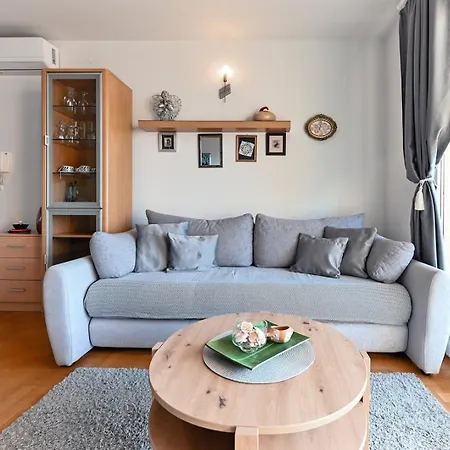 Ina Apartmán *