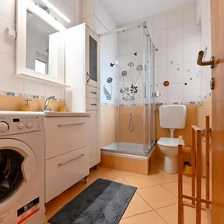 Ina Apartamento *