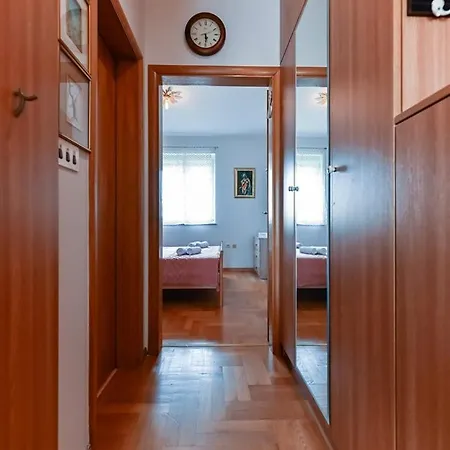 Ina *