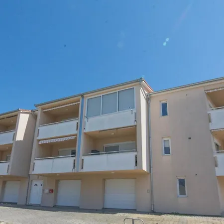 Ina * ビオグラード・ナ・モル