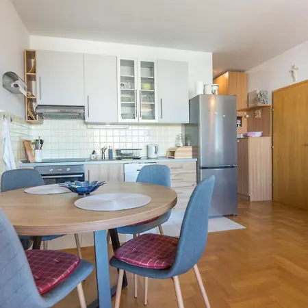 アパート Ina ビオグラード・ナ・モル