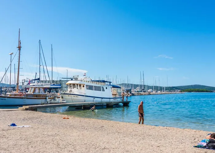 Ina * Biograd Na Moru